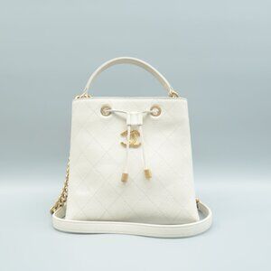 CHANEL White Leather Shoulder Bag